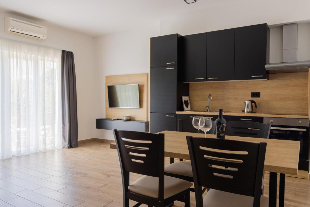 Apartments&rooms Stella Adriatica Murter Esterno foto