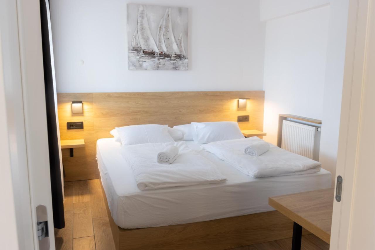 Apartments&rooms Stella Adriatica Murter Esterno foto