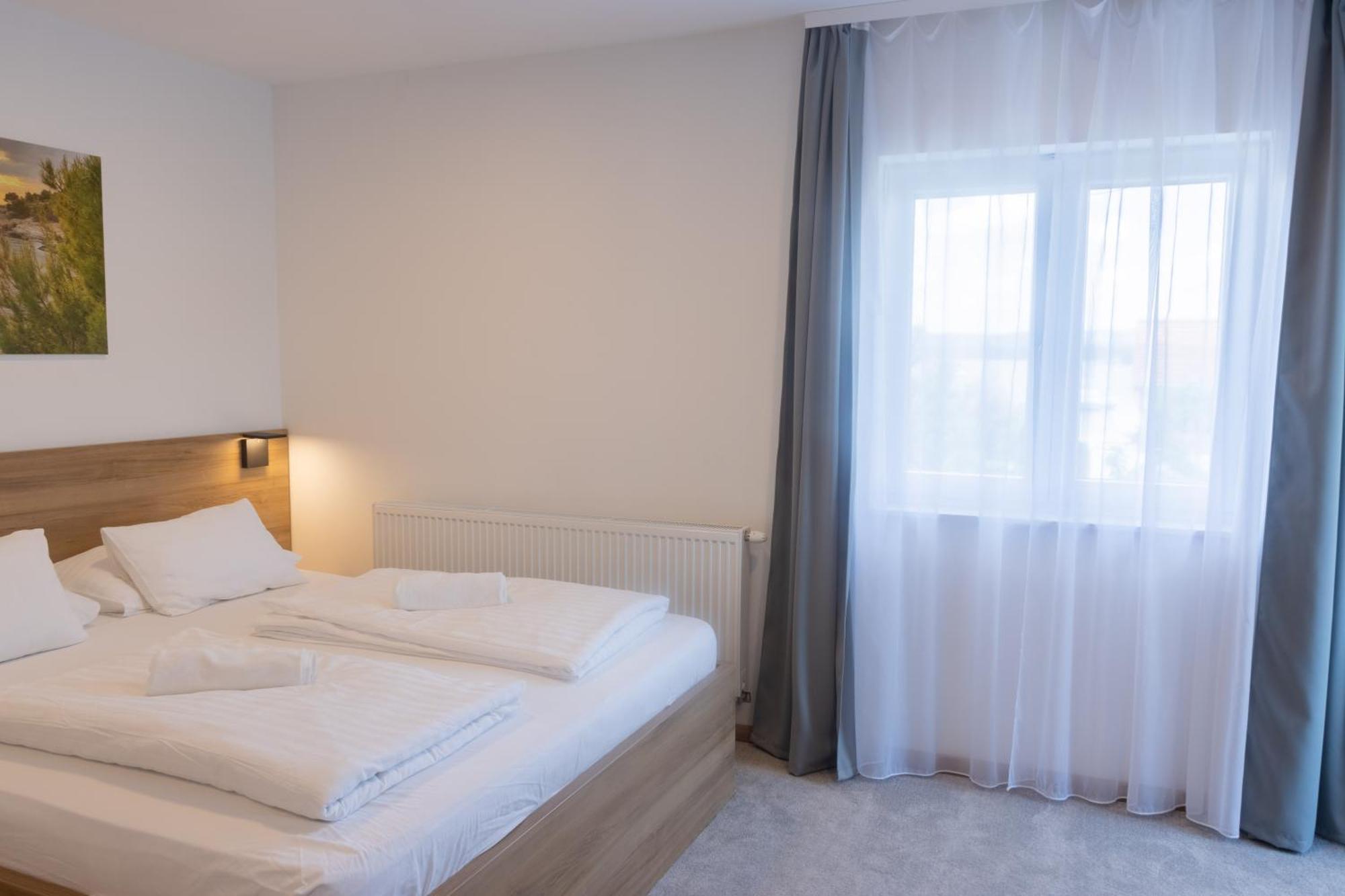 Apartments&rooms Stella Adriatica Murter Esterno foto